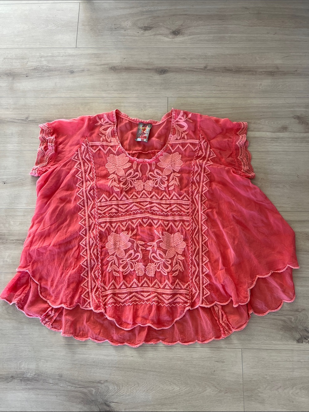 Johnny was embroidered delamo tunic blouse coral peach color size L
